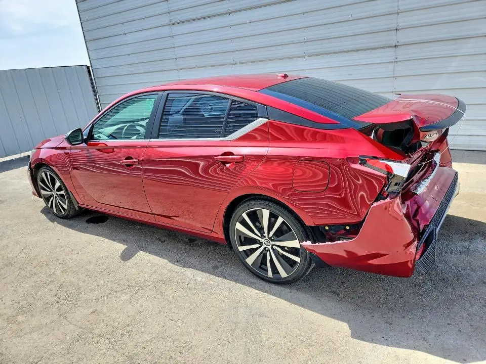 2019 NISSAN ALTIMA SR  