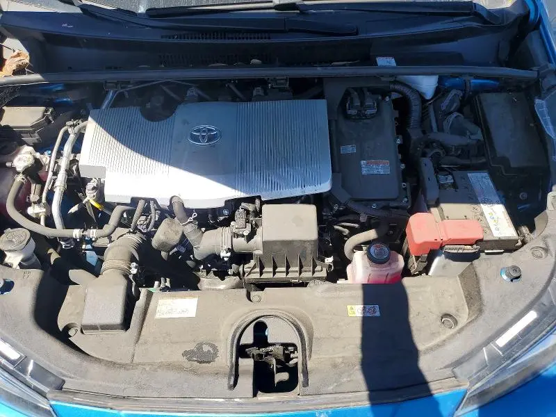 2022 TOYOTA PRIUS LE  