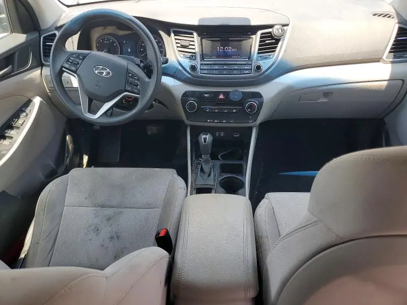 2018 HYUNDAI TUCSON SE  