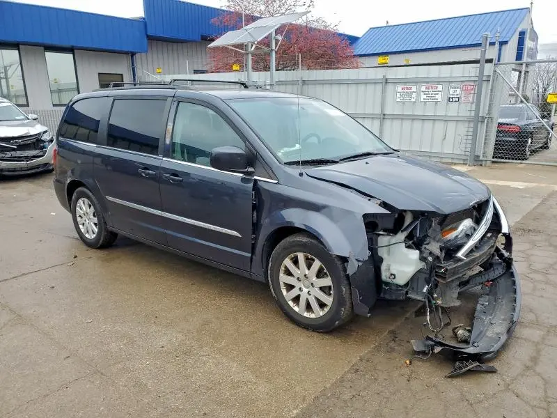 2013 CHRYSLER TOWN & COUNTRY TOURING  