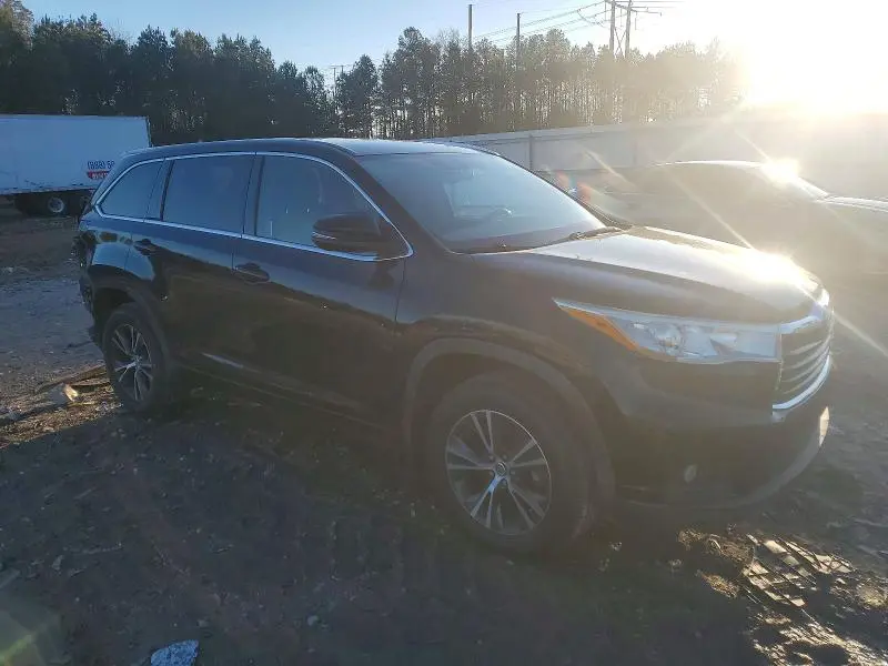 2016 TOYOTA HIGHLANDER XLE  