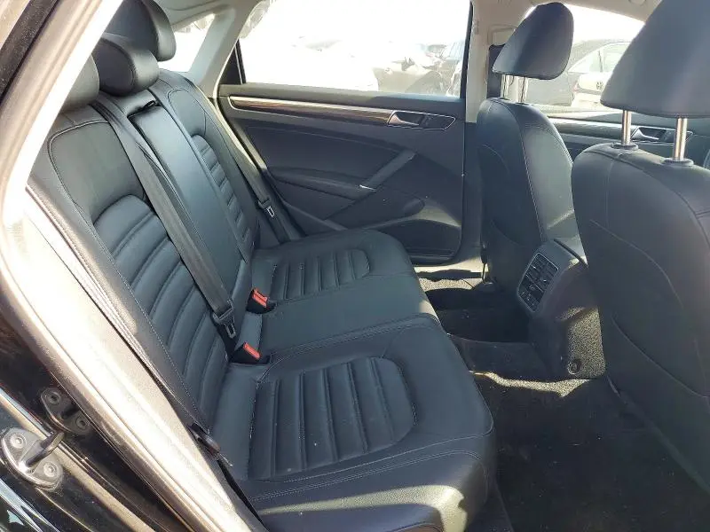 2016 VOLKSWAGEN PASSAT SEL PREMIUM  