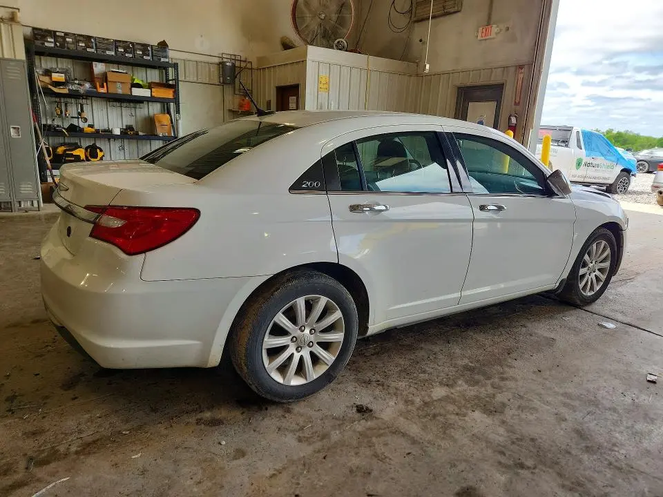 2013 CHRYSLER 200 LIMITED  