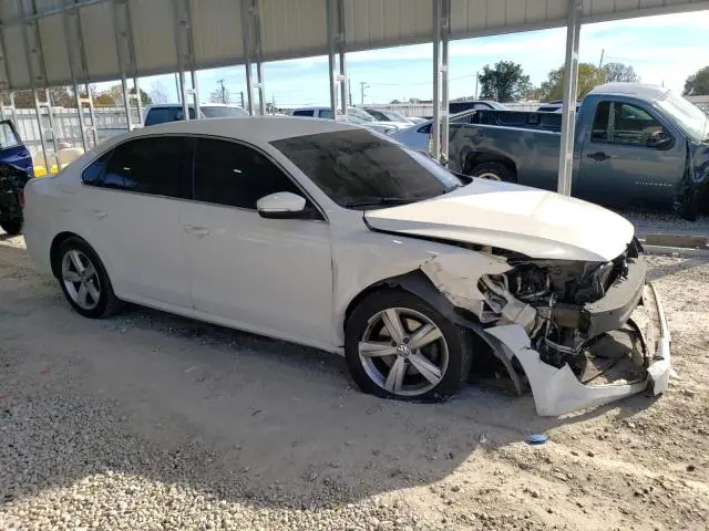 2015 VOLKSWAGEN PASSAT S  