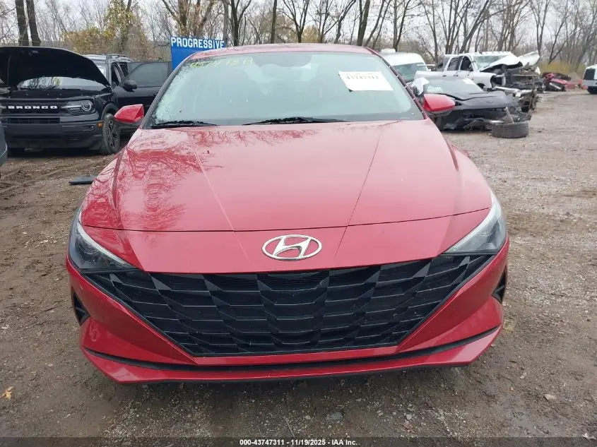 2022 HYUNDAI ELANTRA SE