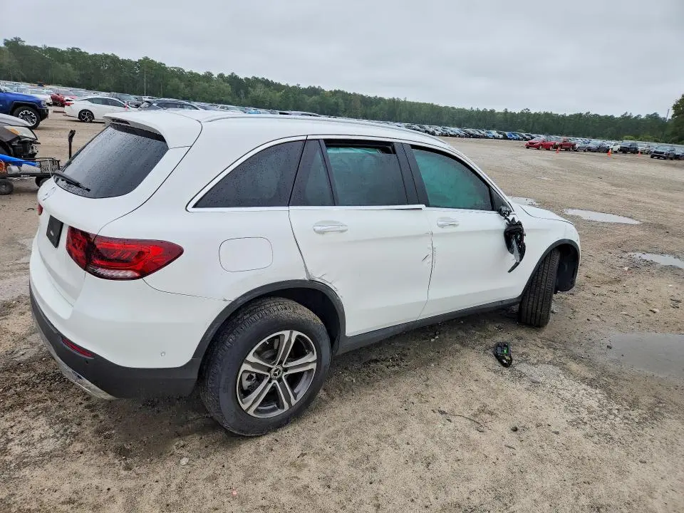 2021 MERCEDES-BENZ GLC 300  