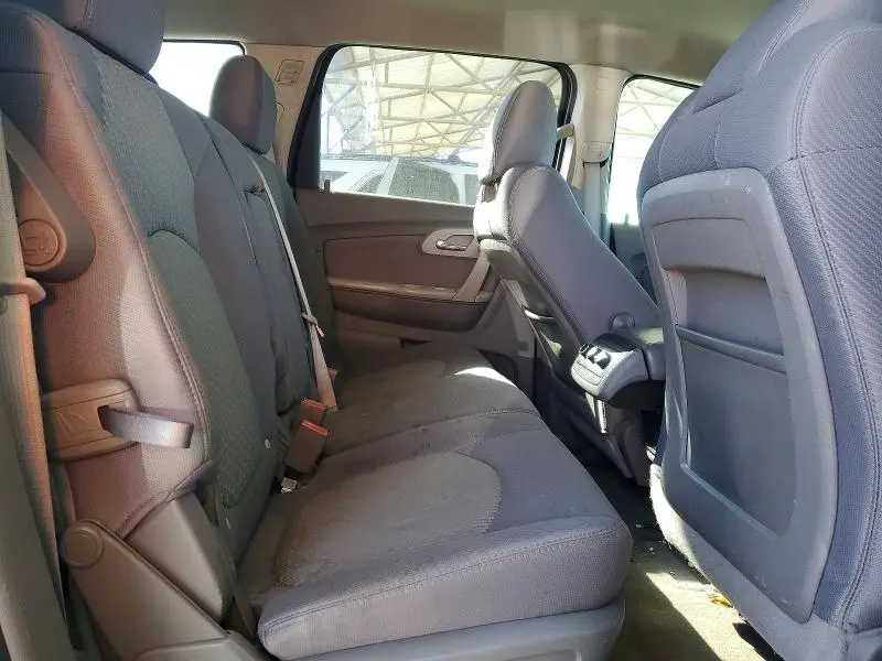 2011 CHEVROLET TRAVERSE LS  
