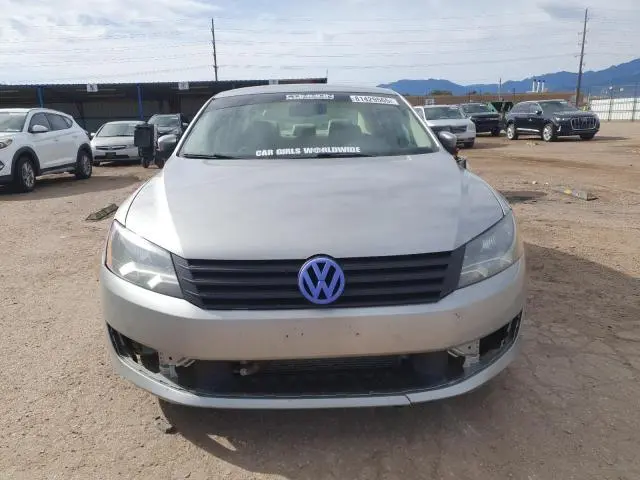 2012 VOLKSWAGEN PASSAT SE