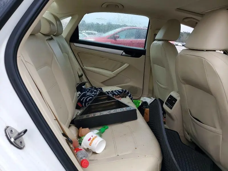 2013 VOLKSWAGEN PASSAT SE  