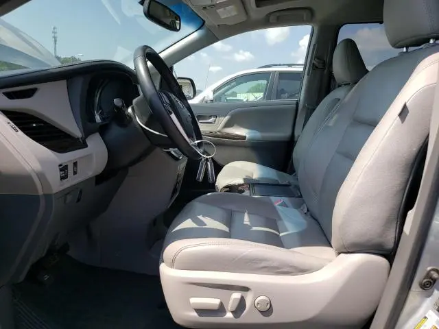 2015 TOYOTA SIENNA XLE  
