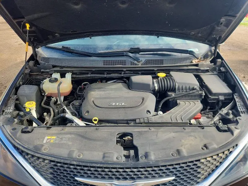 2017 CHRYSLER PACIFICA LX  