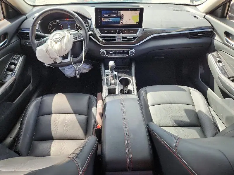 2024 NISSAN ALTIMA SR  
