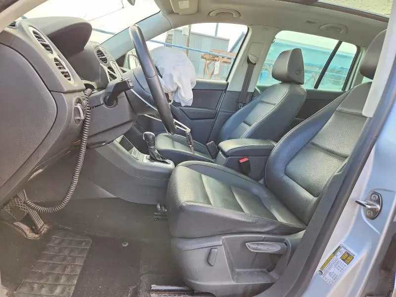 2013 VOLKSWAGEN TIGUAN S  