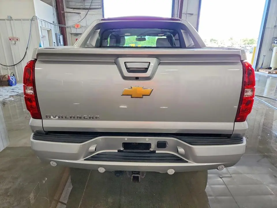 2013 CHEVROLET AVALANCHE LT  