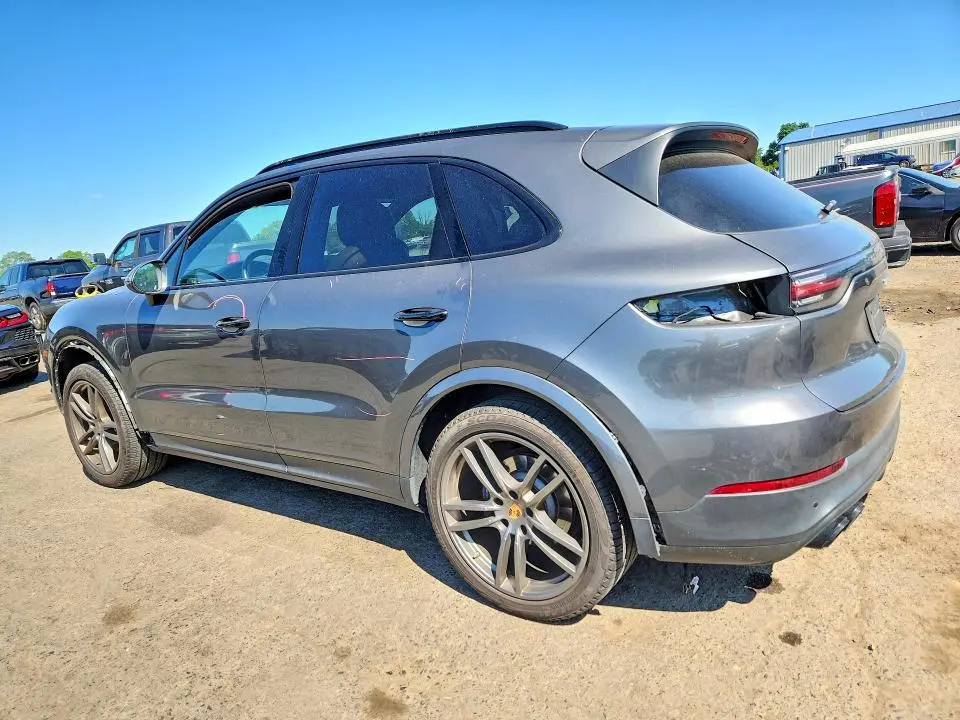 2021 PORSCHE CAYENNE   