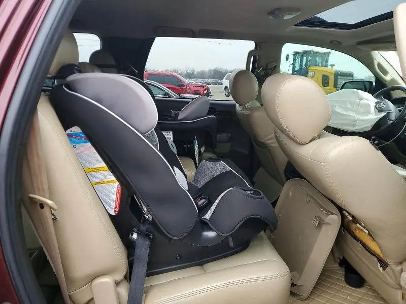 2011 TOYOTA SEQUOIA SR5  