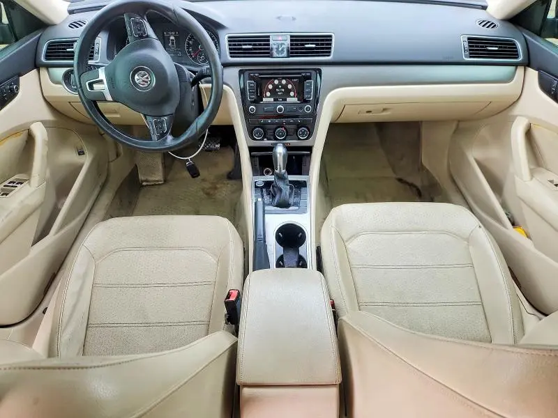 2014 VOLKSWAGEN PASSAT SE  
