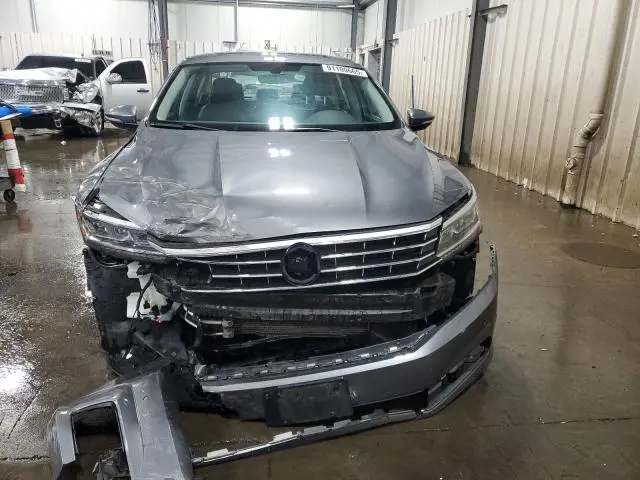 2017 VOLKSWAGEN PASSAT SE  