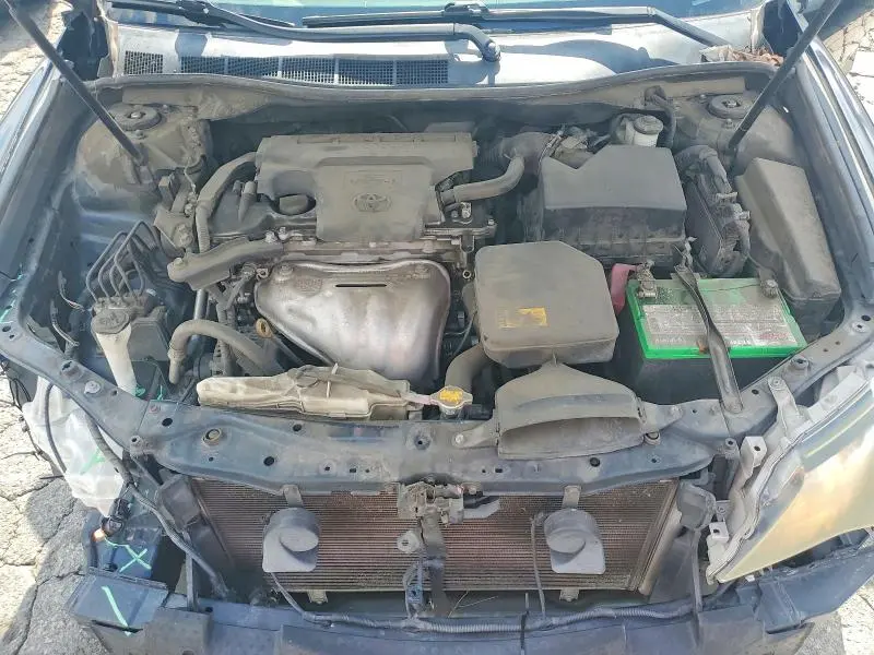 2014 TOYOTA CAMRY SE  