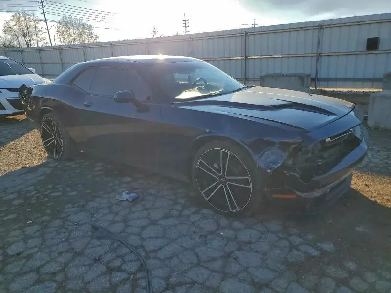 2016 DODGE CHALLENGER SXT  