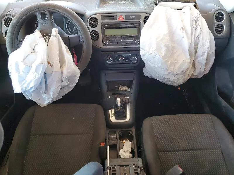 2011 VOLKSWAGEN TIGUAN S  