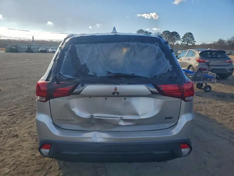 2020 MITSUBISHI OUTLANDER SE  