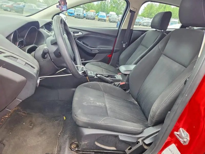 2015 FORD FOCUS SE  
