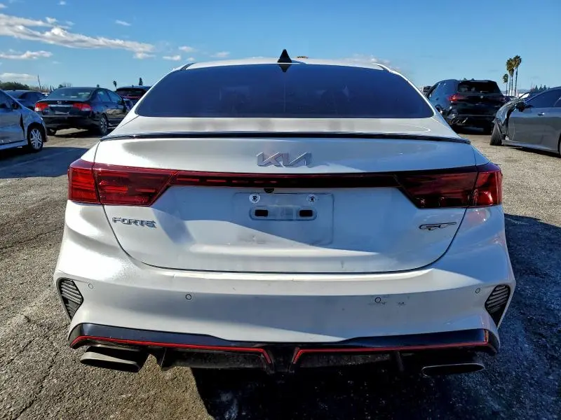 2023 KIA FORTE GT  