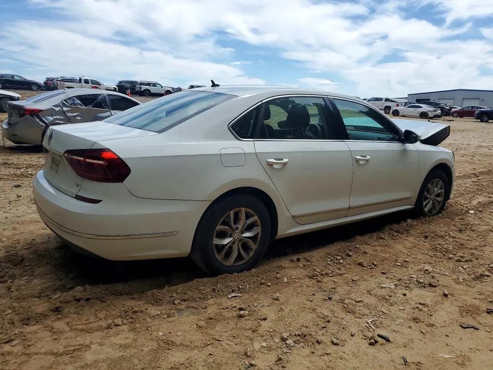 2017 VOLKSWAGEN PASSAT S  
