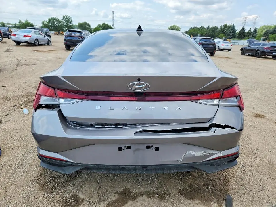 2021 HYUNDAI ELANTRA SEL  