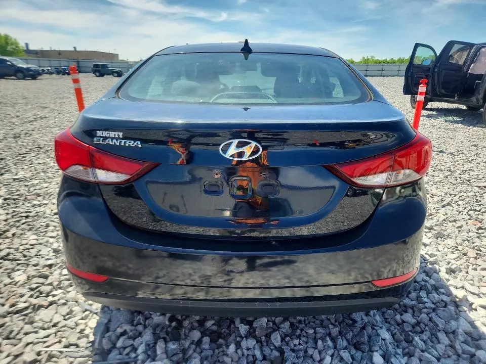 2014 HYUNDAI ELANTRA SE  