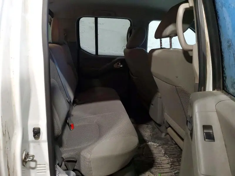 2017 NISSAN FRONTIER S  