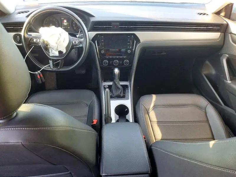 2020 VOLKSWAGEN PASSAT SE  