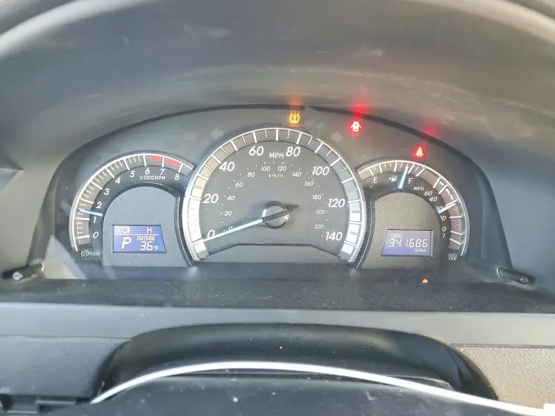 2012 TOYOTA CAMRY BASE  