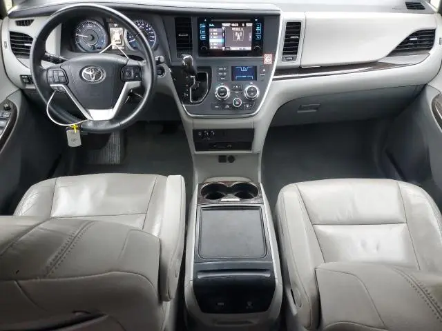 2015 TOYOTA SIENNA XLE  