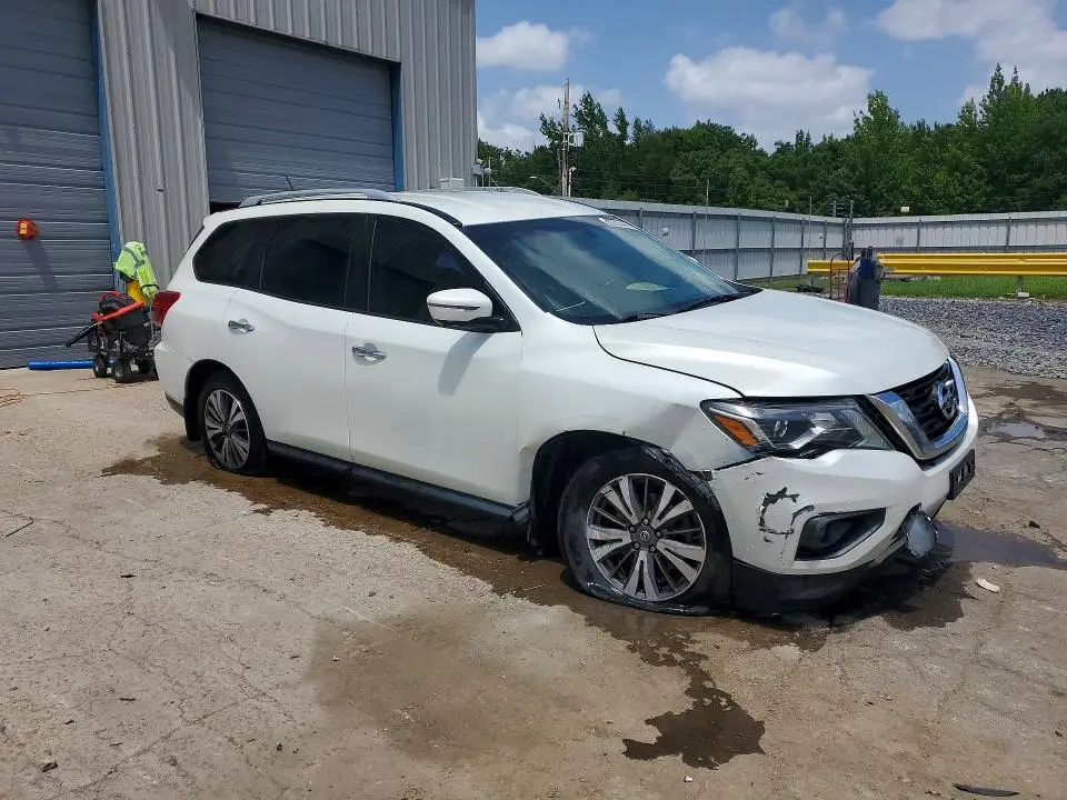 2017 NISSAN PATHFINDER SL  