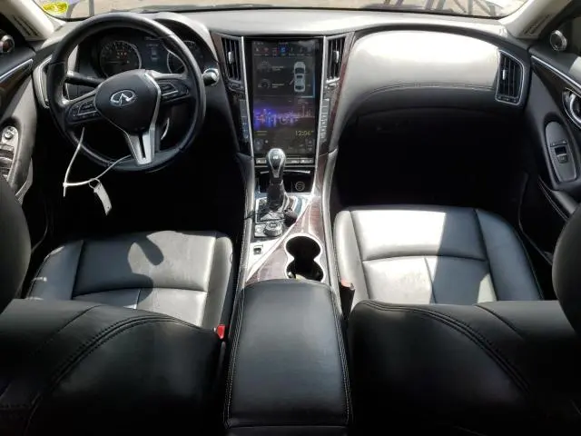 2018 INFINITI Q50 LUXE  