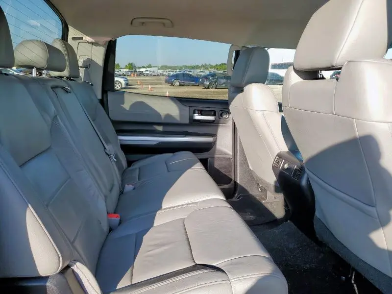 2016 TOYOTA TUNDRA CREWMAX LIMITED  