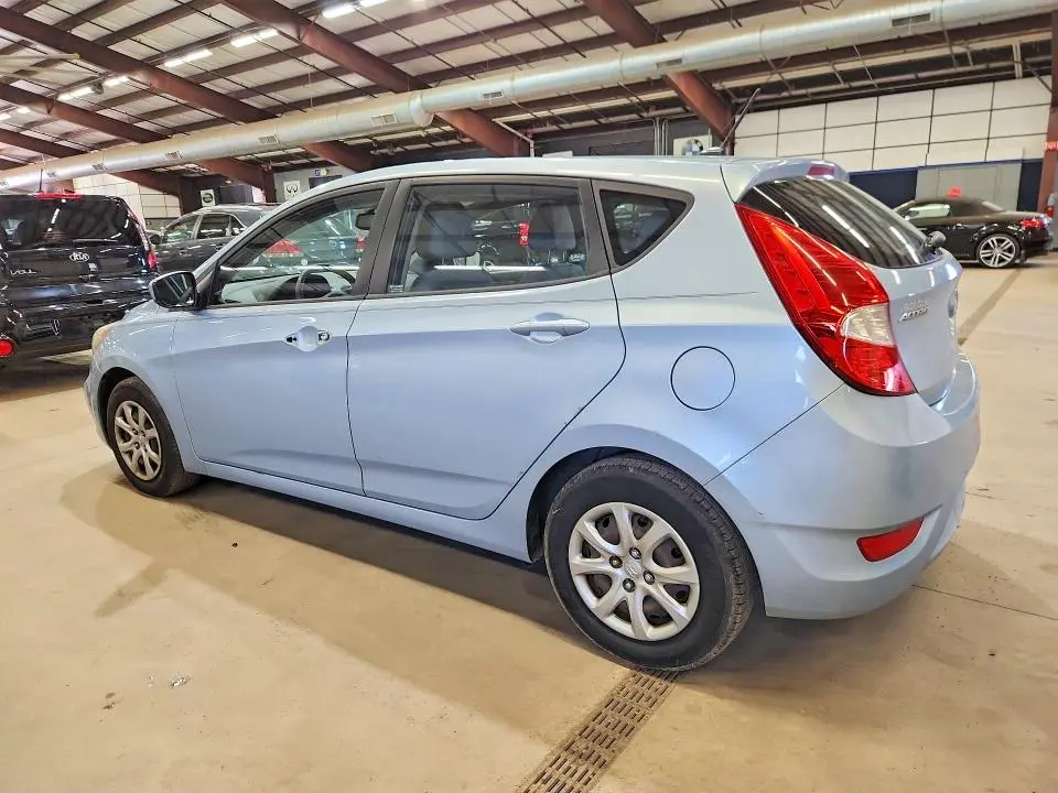 2013 HYUNDAI ACCENT GS  