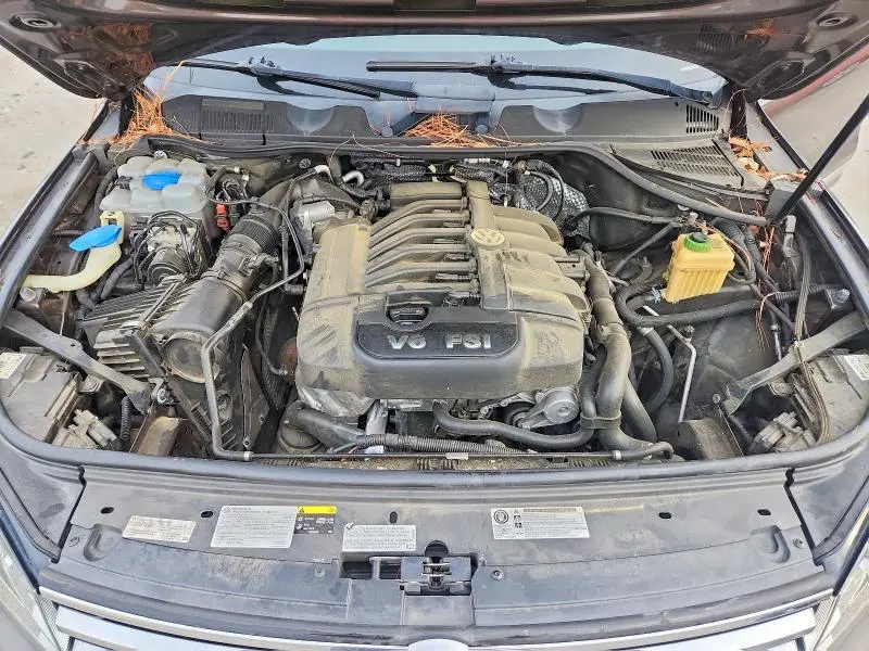 2015 VOLKSWAGEN TOUAREG V6  
