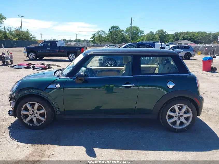 2010 MINI COOPER S  