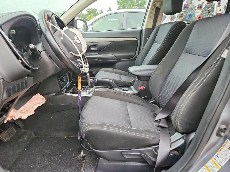2017 MITSUBISHI OUTLANDER SE  