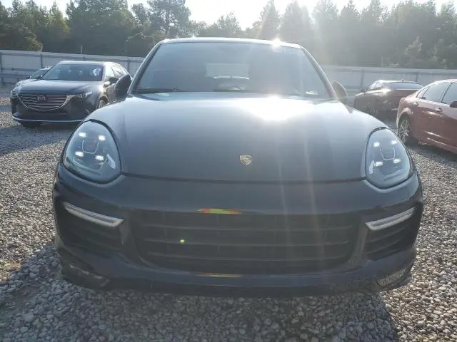 2016 PORSCHE CAYENNE GTS  