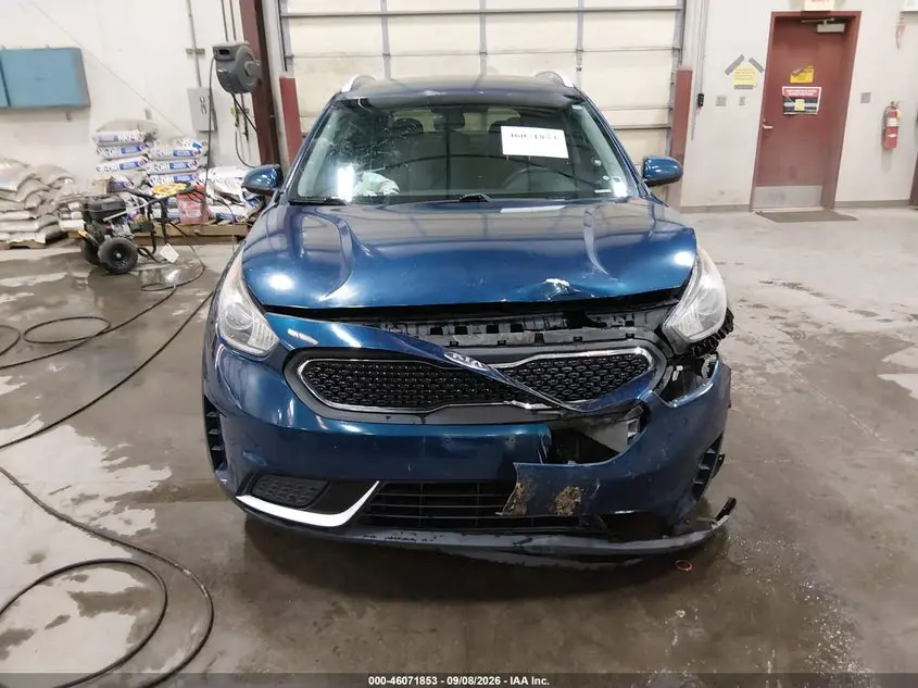 2017 KIA NIRO LX