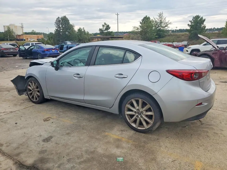 2017 MAZDA 3 TOURING  