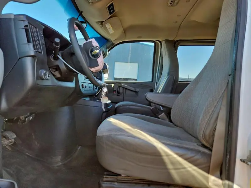 2017 CHEVROLET EXPRESS G3500 LT  