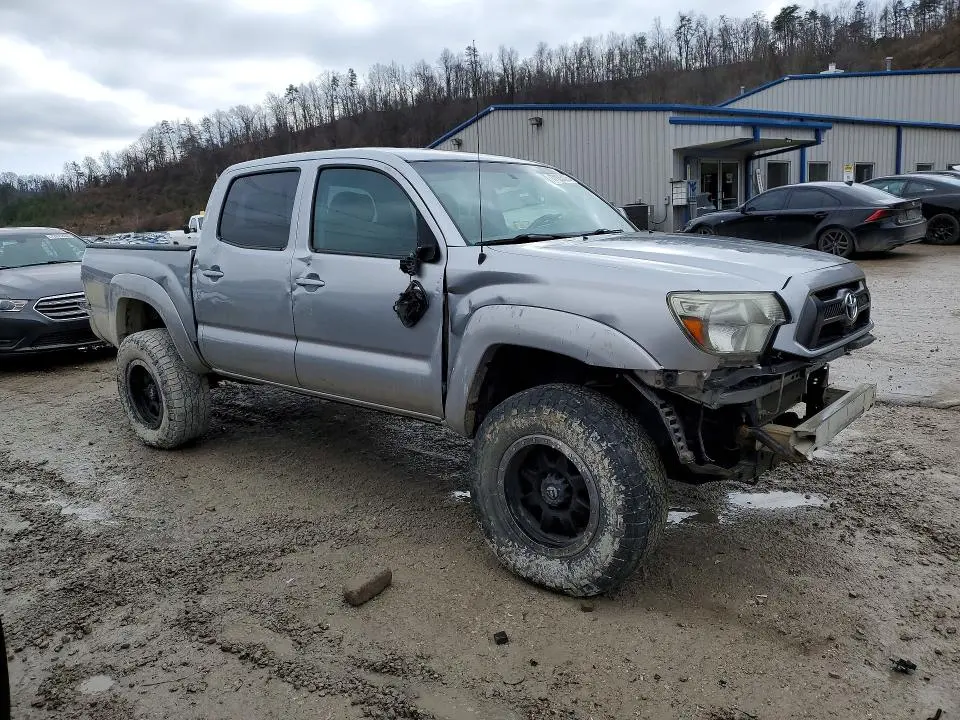 2015 TOYOTA TACOMA V6  