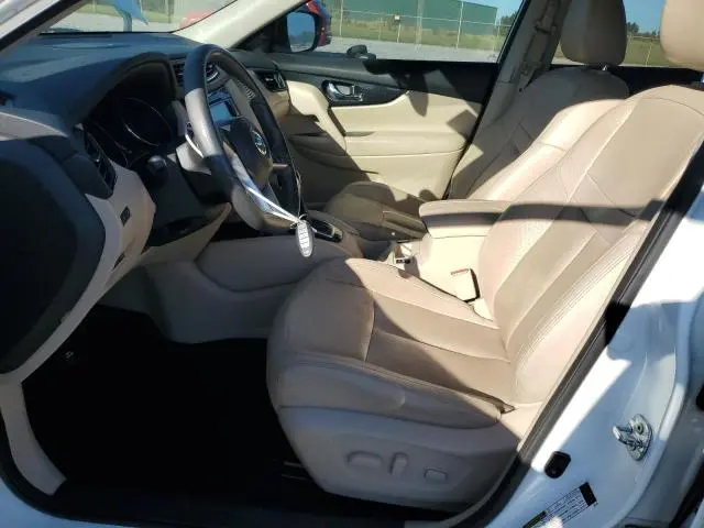 2017 NISSAN ROGUE SV  