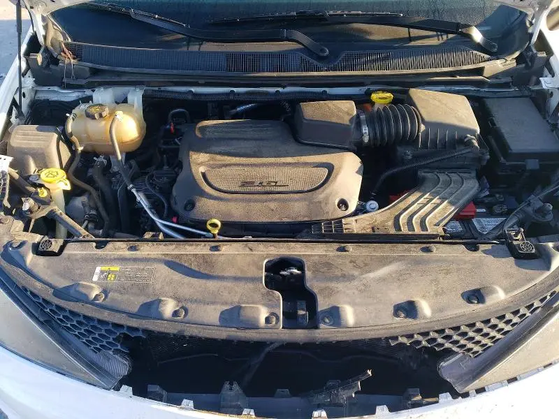 2021 CHRYSLER VOYAGER   