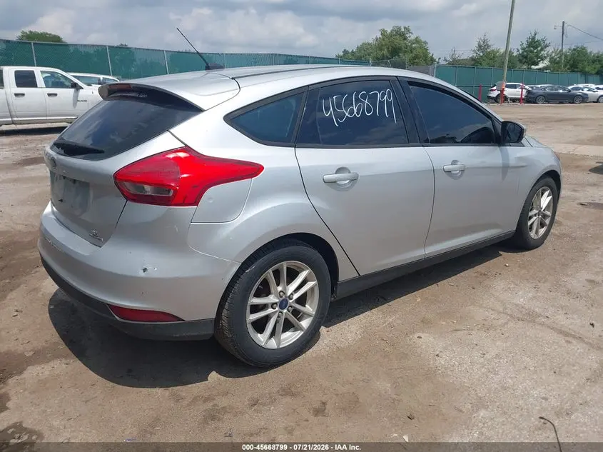 2016 FORD FOCUS SE